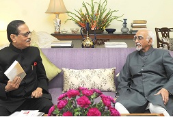 The Governor of Arunachal Pradesh, Shri J.P. Rajkhowa with Vice President of India, Shri Mohd. Hamid Ansari, in New Delhi on June 12, 2015